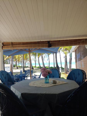 Beachfront & Pool - 3 Bedrooms - Beautiful sandy beach